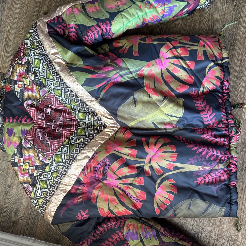 FARM Rio Multicolor Patterned Puffer Jacket - Picture 5 of 5